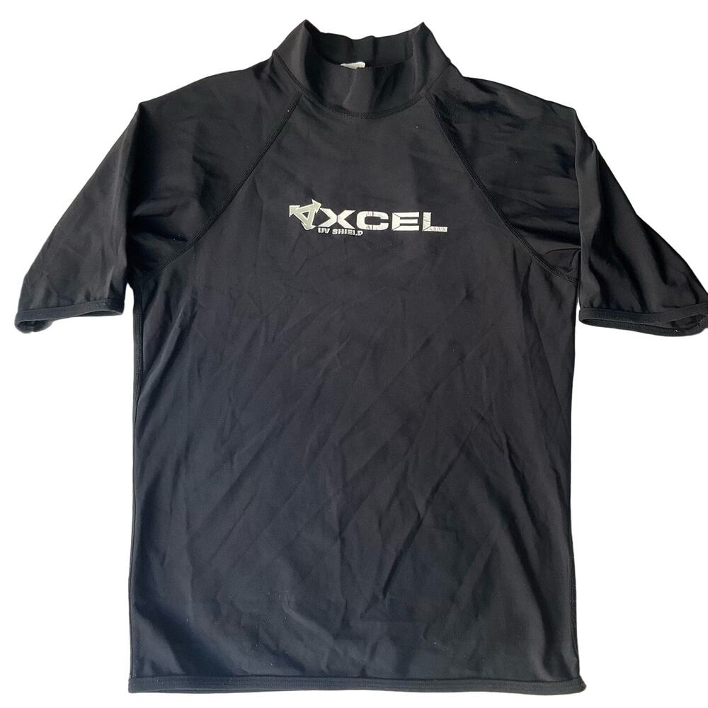 Xcel Women’s Short Sleeve Turtleneck UV Shield Shirt size S/M, Solid Black